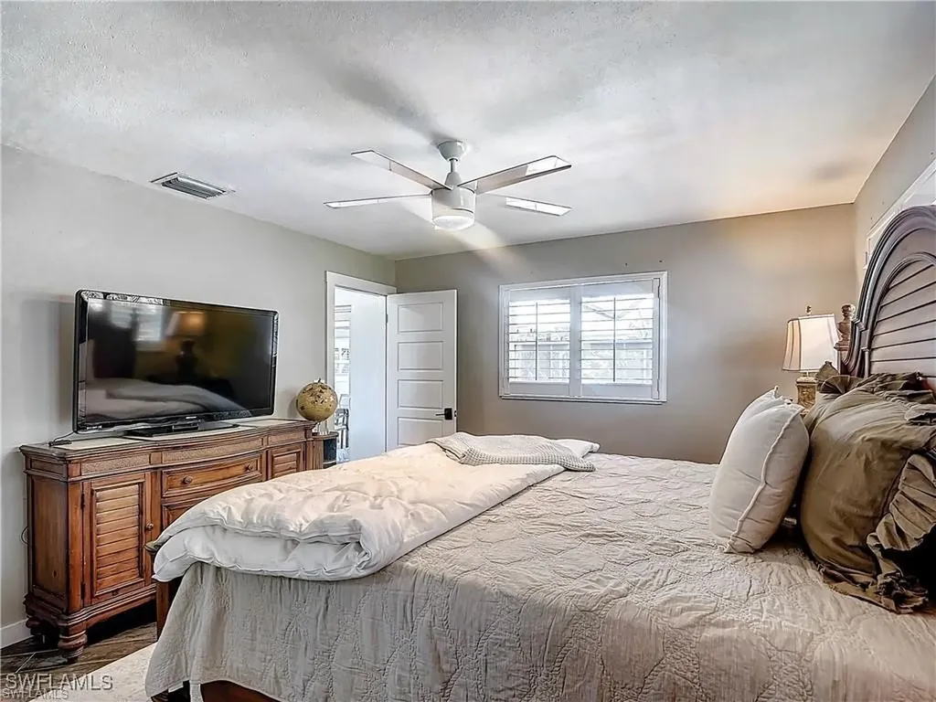 2818 SE 17th Place Cape Coral FL 33904