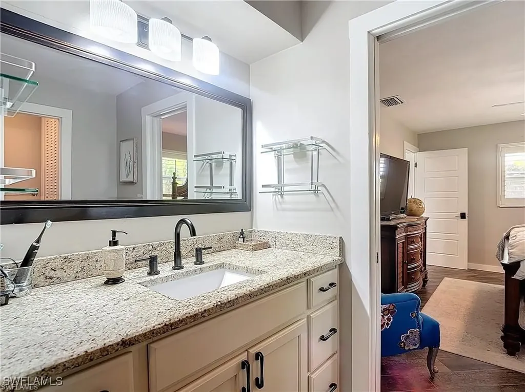 2818 SE 17th Place Cape Coral FL 33904
