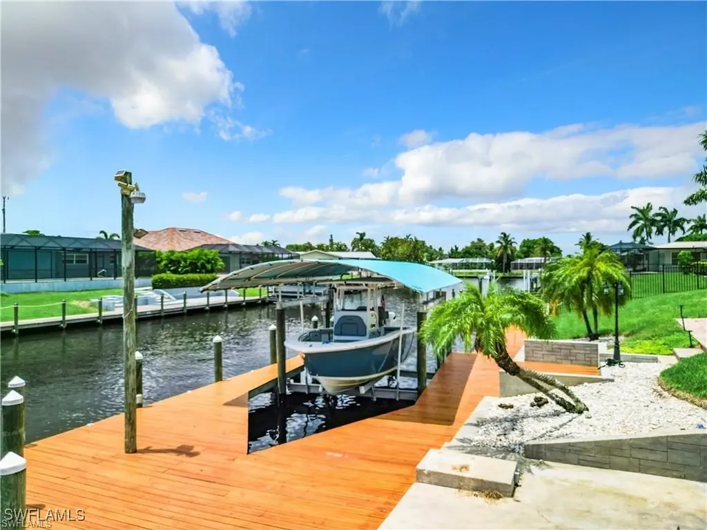 2818 SE 17th Place Cape Coral FL 33904