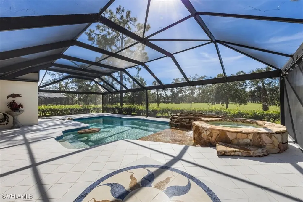 550 Cormorant Cove Naples FL 34113