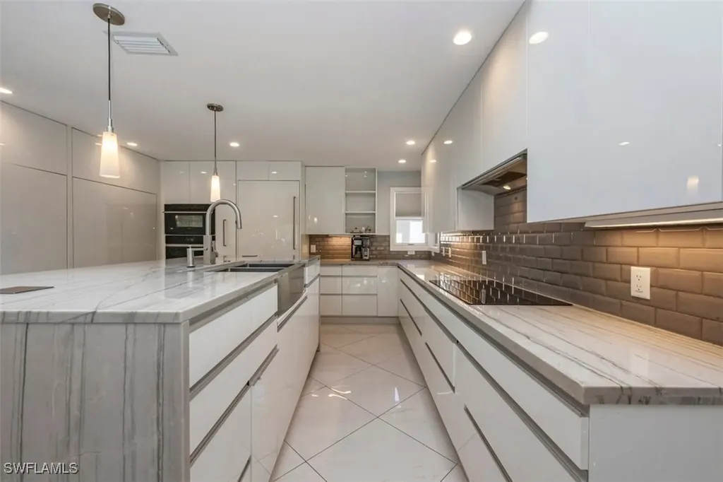 550 Cormorant Cove Naples FL 34113