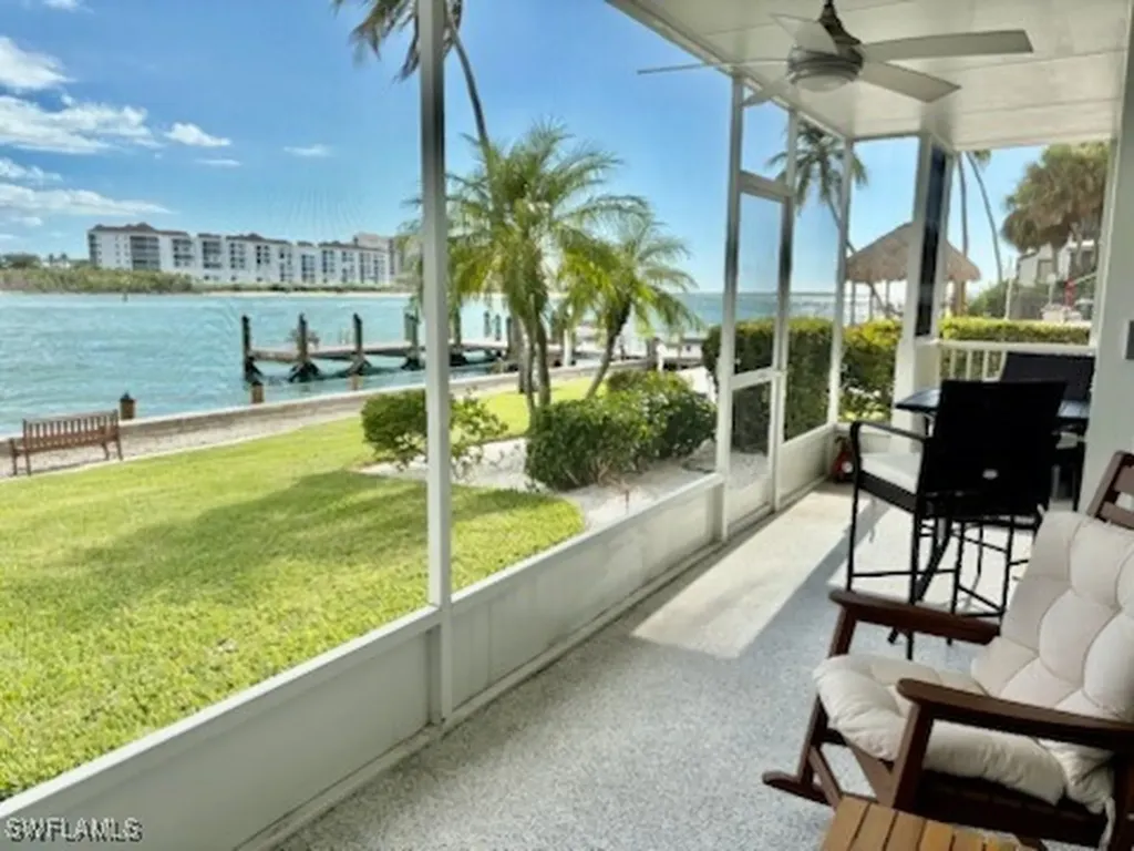 60 Pelican Street W Naples FL 34113