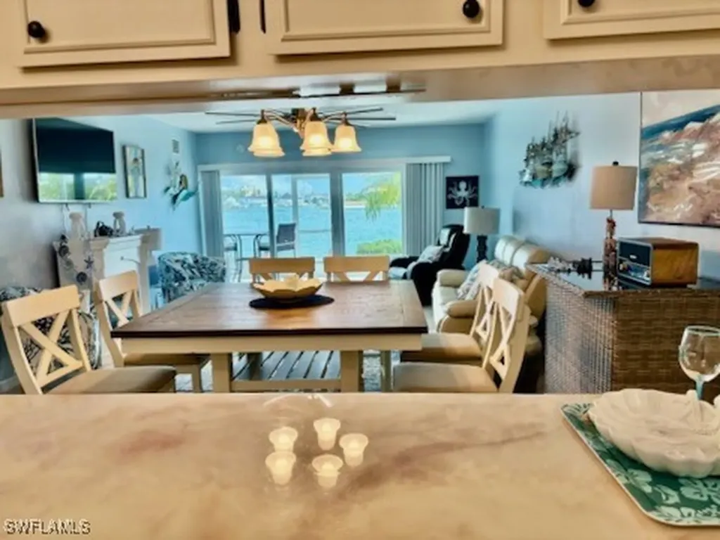 60 Pelican Street W Naples FL 34113
