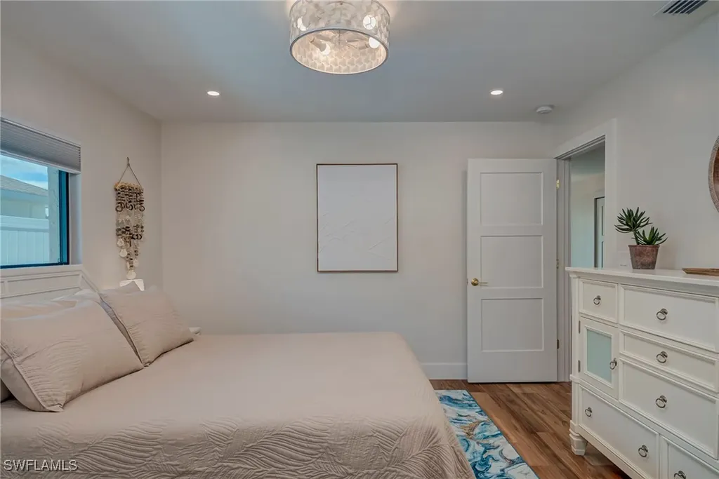 577 98th Avenue N Naples FL 34108