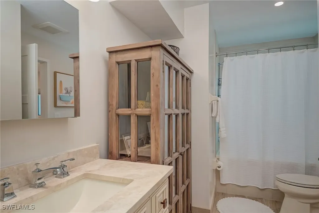 577 98th Avenue N Naples FL 34108