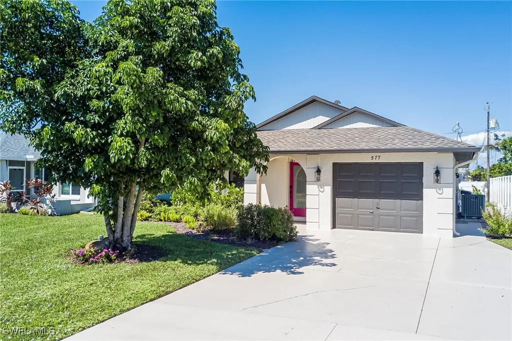 577 98th Avenue N Naples FL 34108