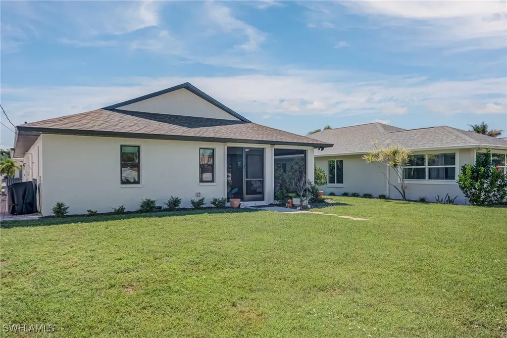 577 98th Avenue N Naples FL 34108