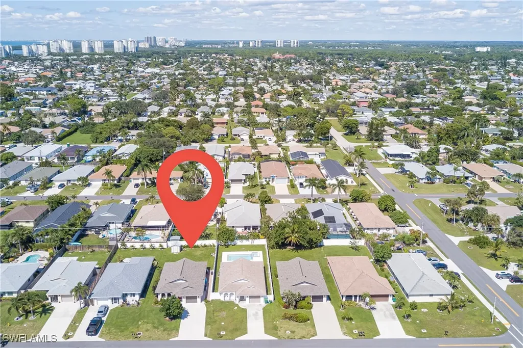 577 98th Avenue N Naples FL 34108