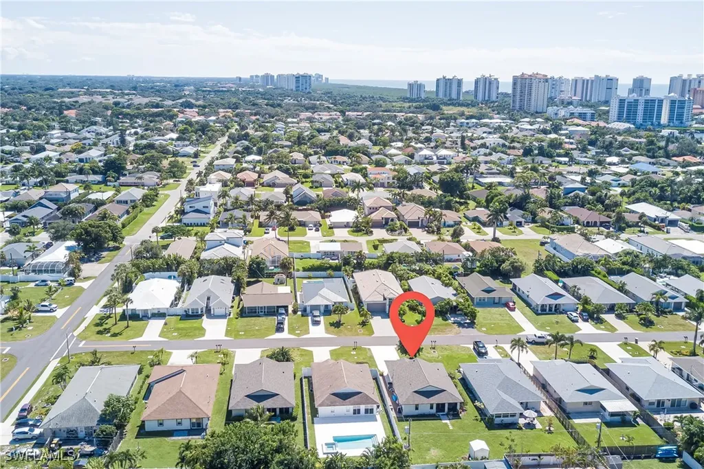 577 98th Avenue N Naples FL 34108