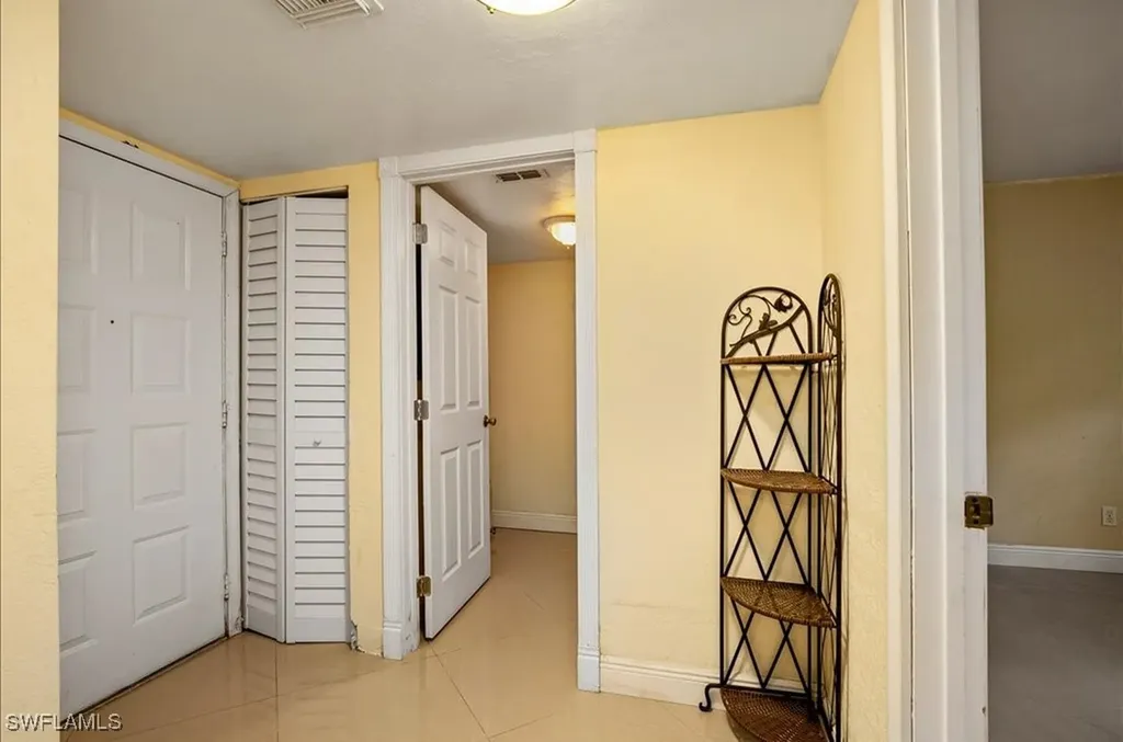 4300 Gulfstream Drive Naples FL 34112