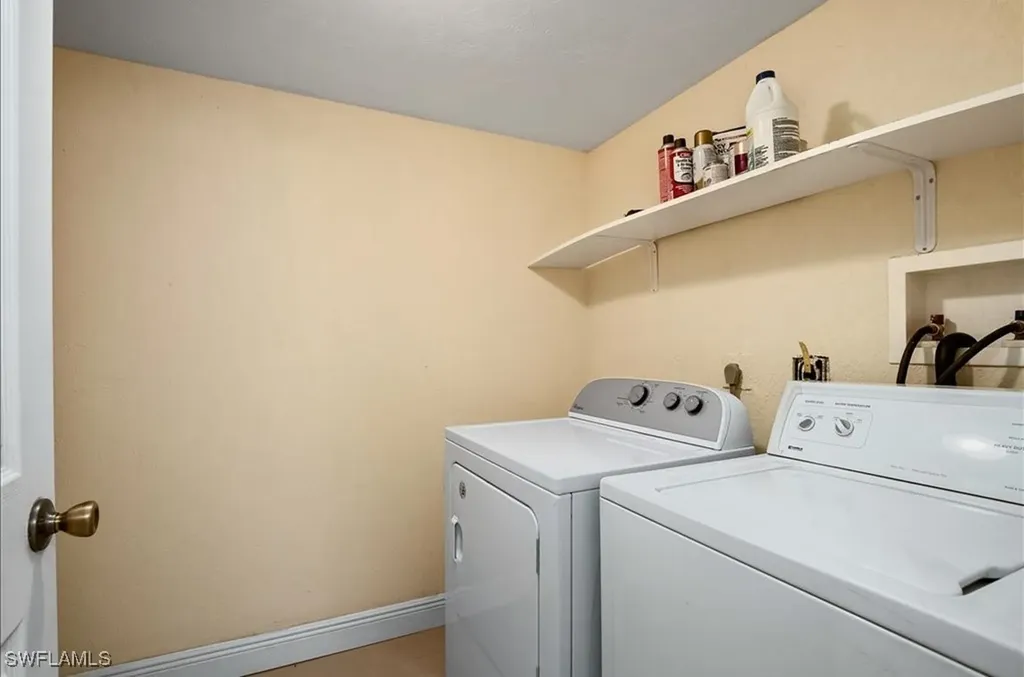 4300 Gulfstream Drive Naples FL 34112