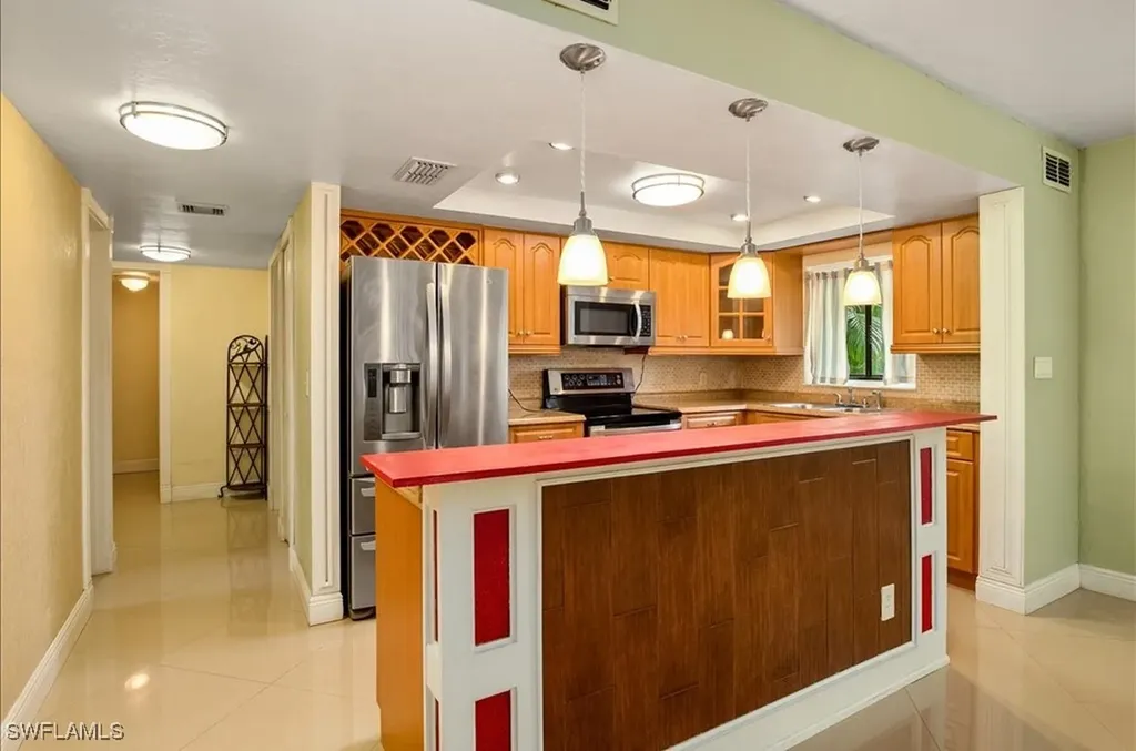4300 Gulfstream Drive Naples FL 34112