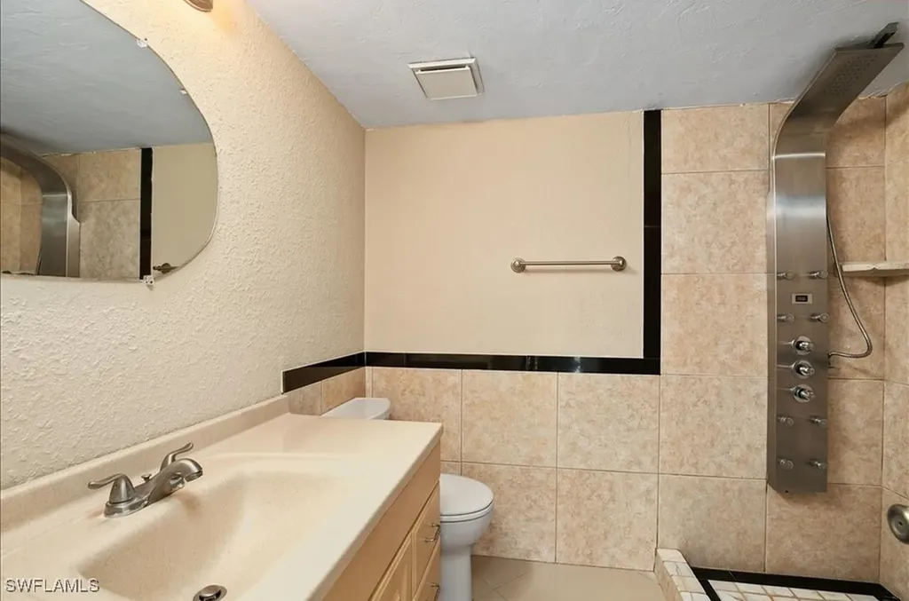 4300 Gulfstream Drive Naples FL 34112