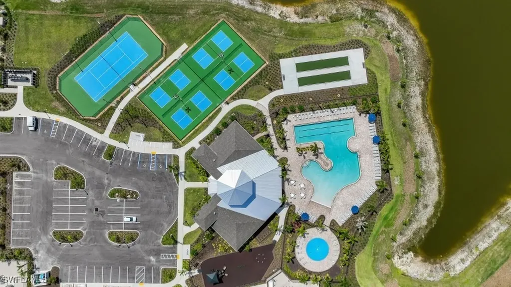 2690 Soft Coral Way North Fort Myers FL 33903