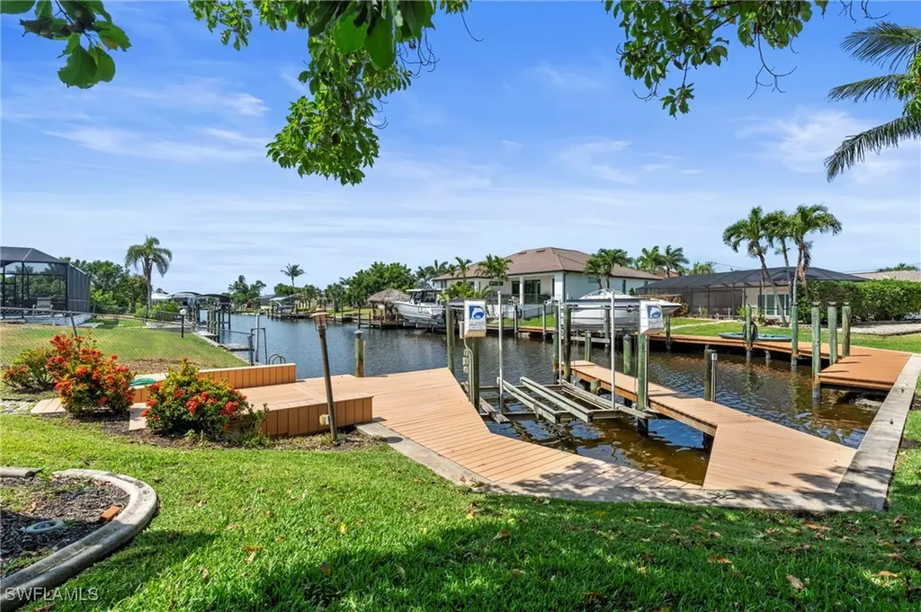 4902 Seville Court Cape Coral FL 33904