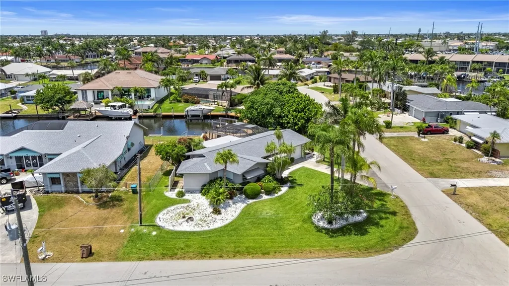 4902 Seville Court Cape Coral FL 33904
