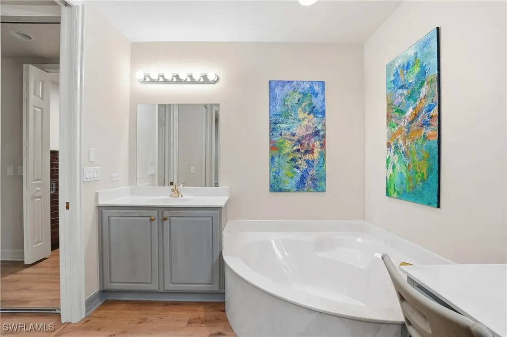 4964 Westchester Court Naples FL 34105