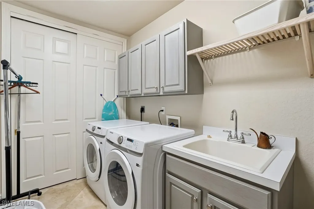 4964 Westchester Court Naples FL 34105