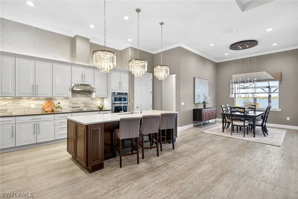 9075 Breakwater Drive Naples FL 34120