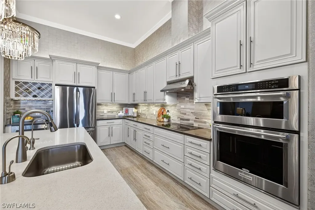 9075 Breakwater Drive Naples FL 34120