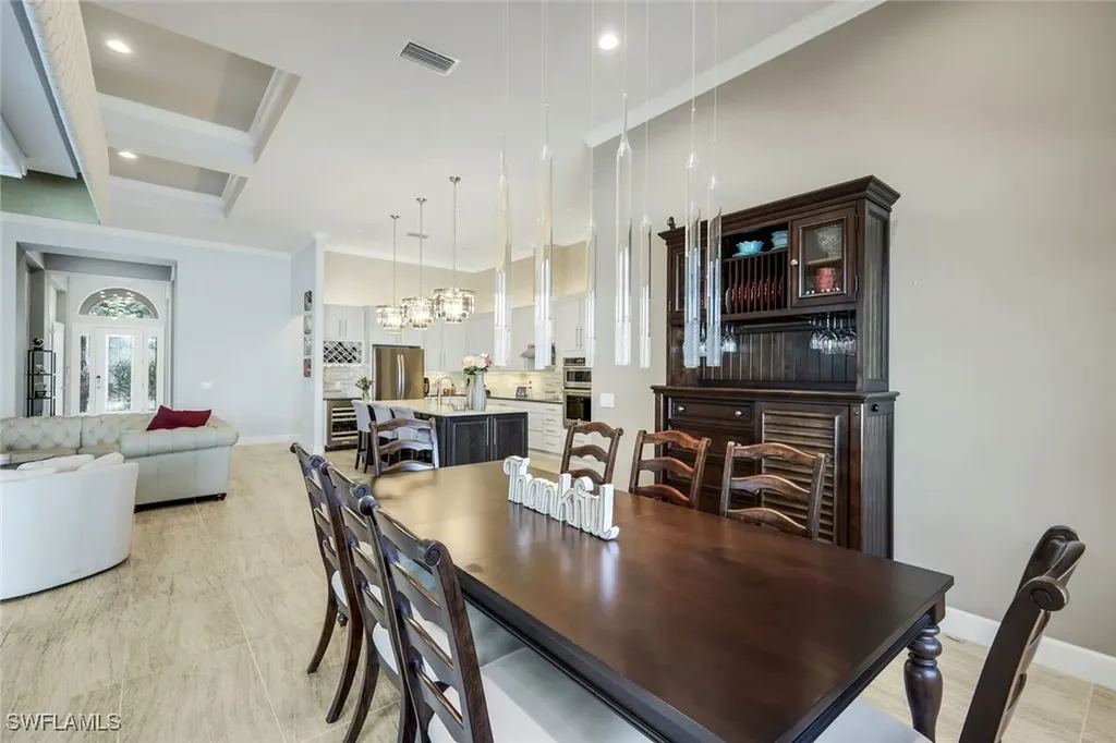 9075 Breakwater Drive Naples FL 34120