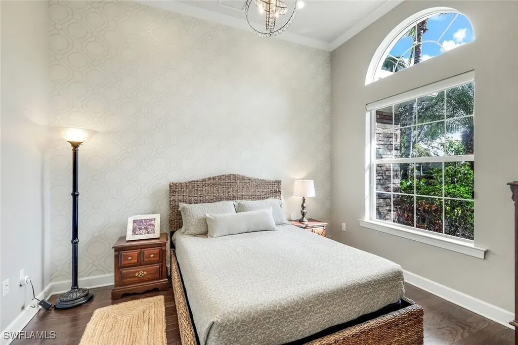 9075 Breakwater Drive Naples FL 34120