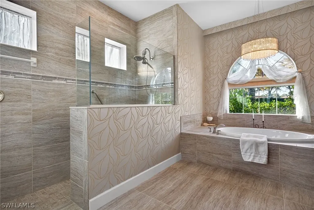 9075 Breakwater Drive Naples FL 34120