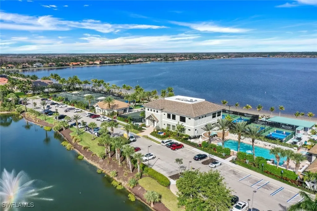 9075 Breakwater Drive Naples FL 34120