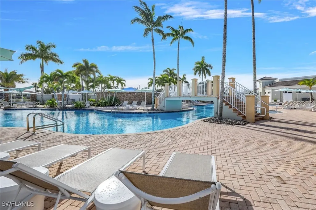 9075 Breakwater Drive Naples FL 34120