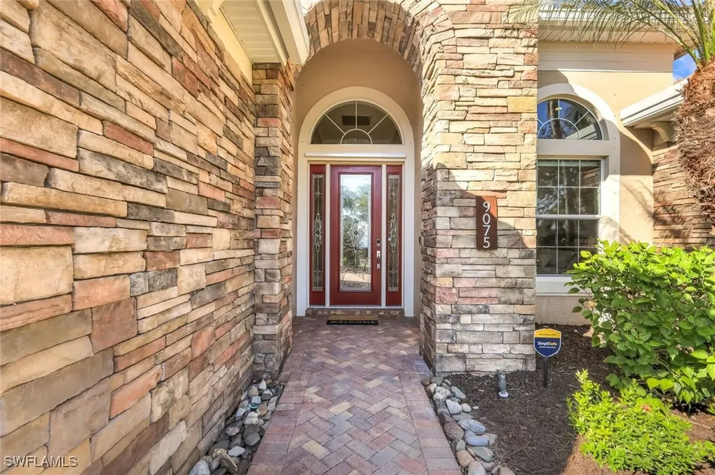 9075 Breakwater Drive Naples FL 34120