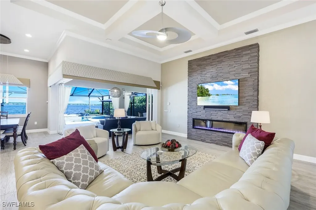 9075 Breakwater Drive Naples FL 34120