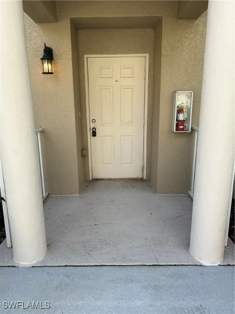 Naples FL, 3545 Laurel Greens Lane N, Unit 103