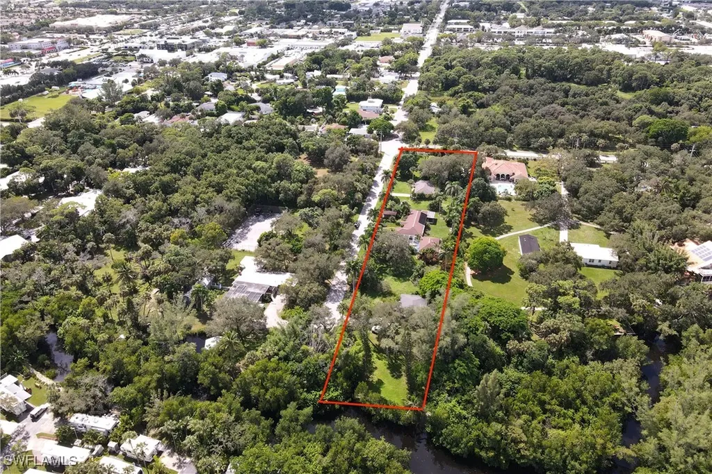 1063 Shadowlawn Drive Naples FL 34104