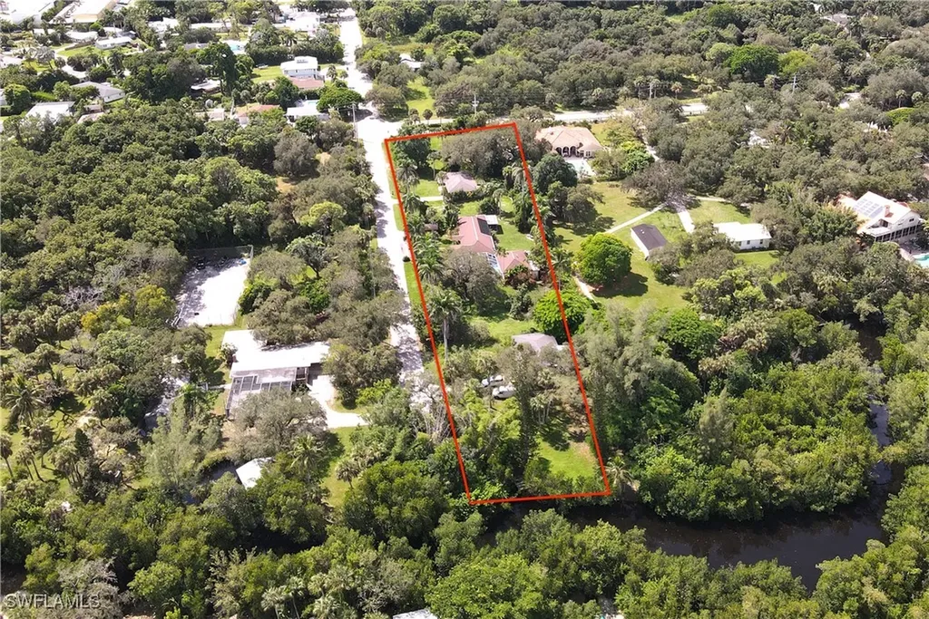 1063 Shadowlawn Drive Naples FL 34104