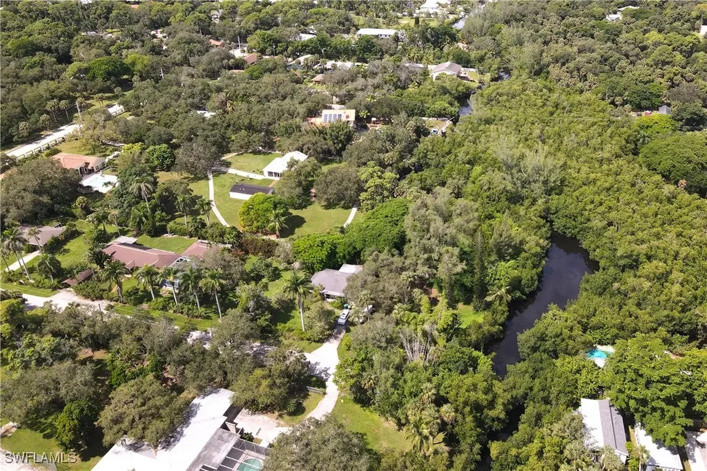 1063 Shadowlawn Drive Naples FL 34104