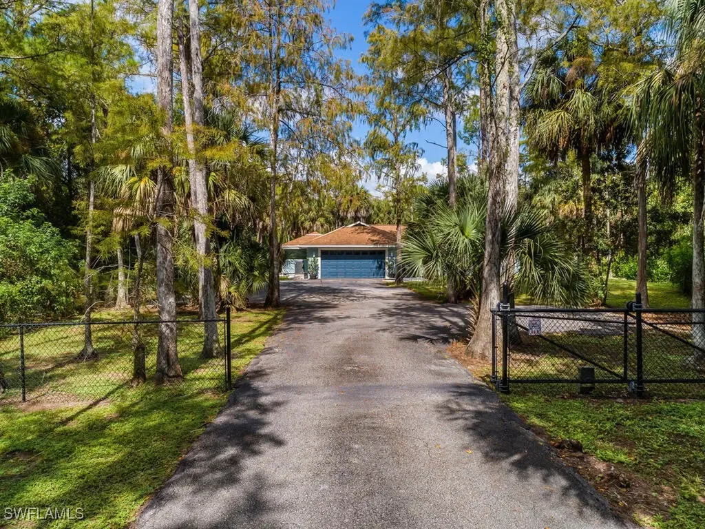 5311 Hickory Wood Drive Naples FL 34119