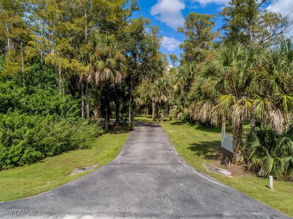 5311 Hickory Wood Drive Naples FL 34119