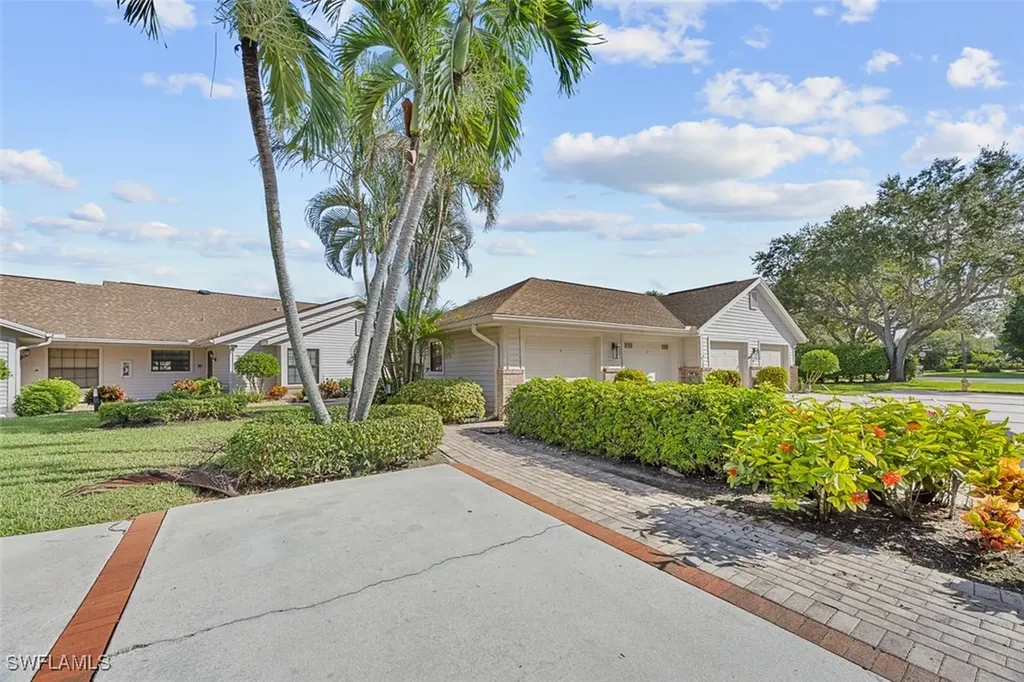 6654 Tannin Lane Naples FL 34109