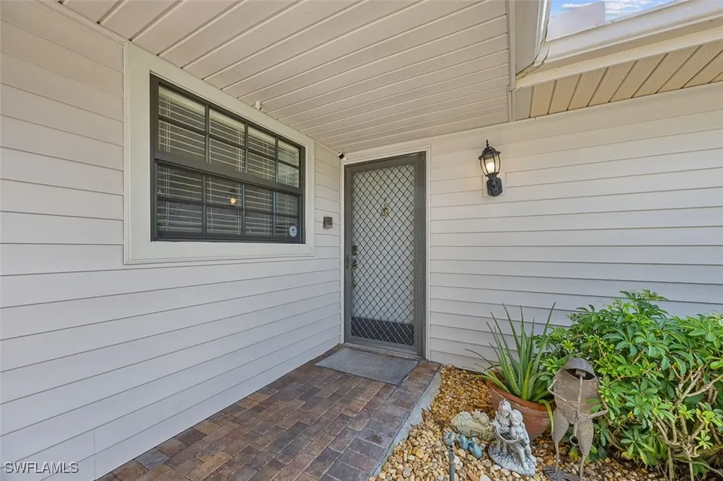 6654 Tannin Lane Naples FL 34109
