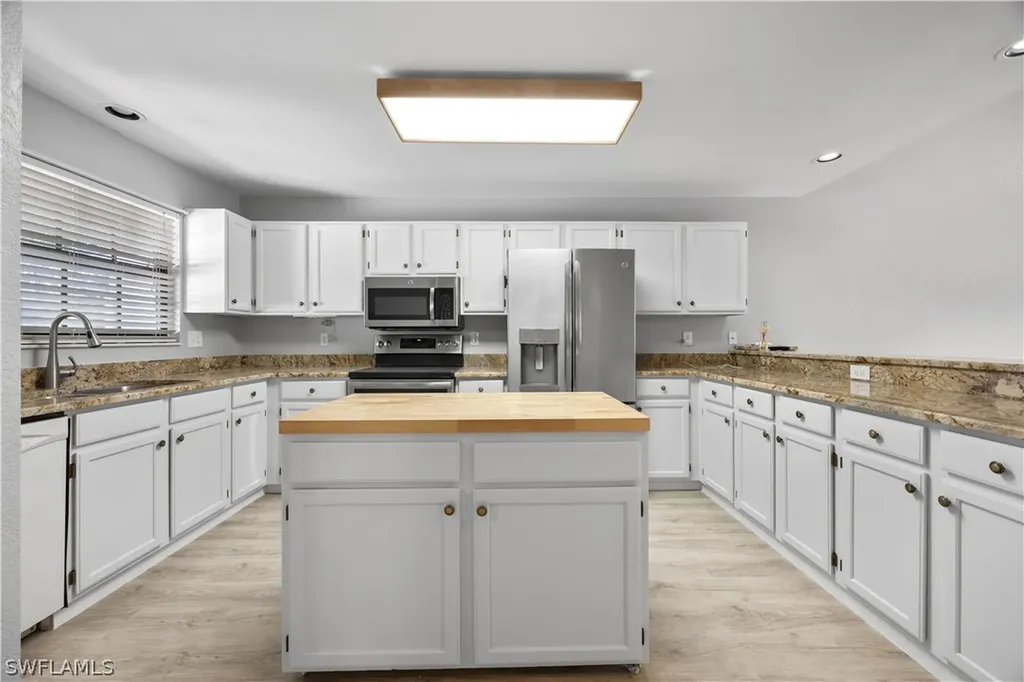 6654 Tannin Lane Naples FL 34109