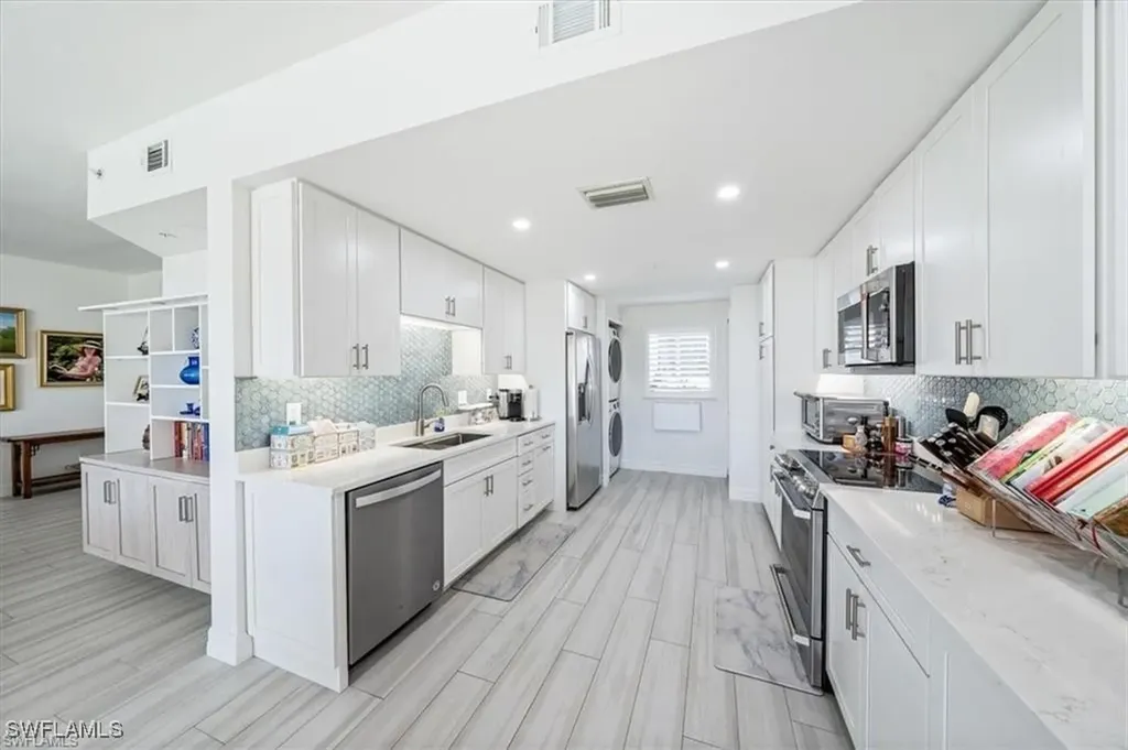 750 Waterford Drive Naples FL 34113