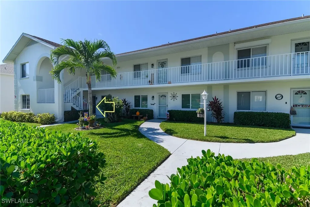 409 Gabriel Circle Naples FL 34104
