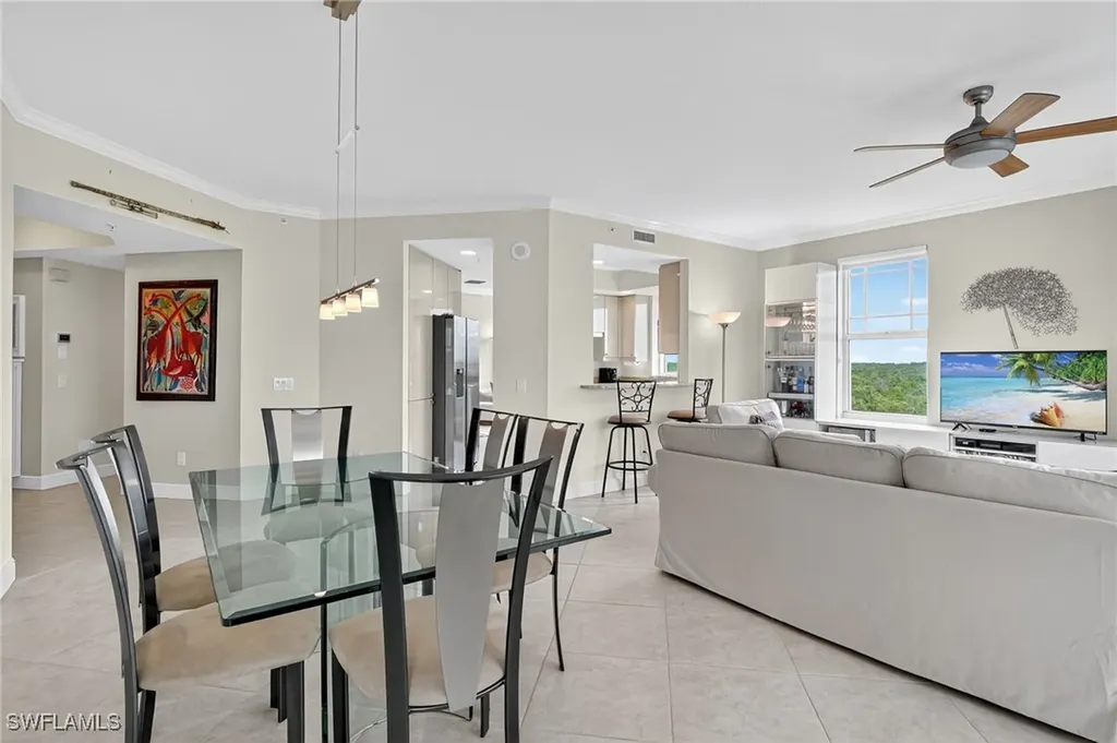 420 Cove Tower Drive Naples FL 34110