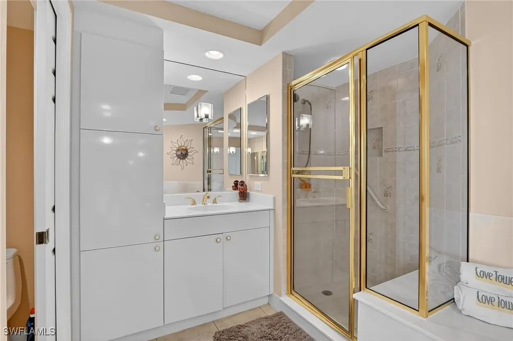 420 Cove Tower Drive Naples FL 34110