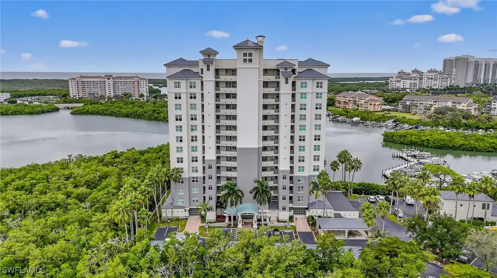 420 Cove Tower Drive Naples FL 34110