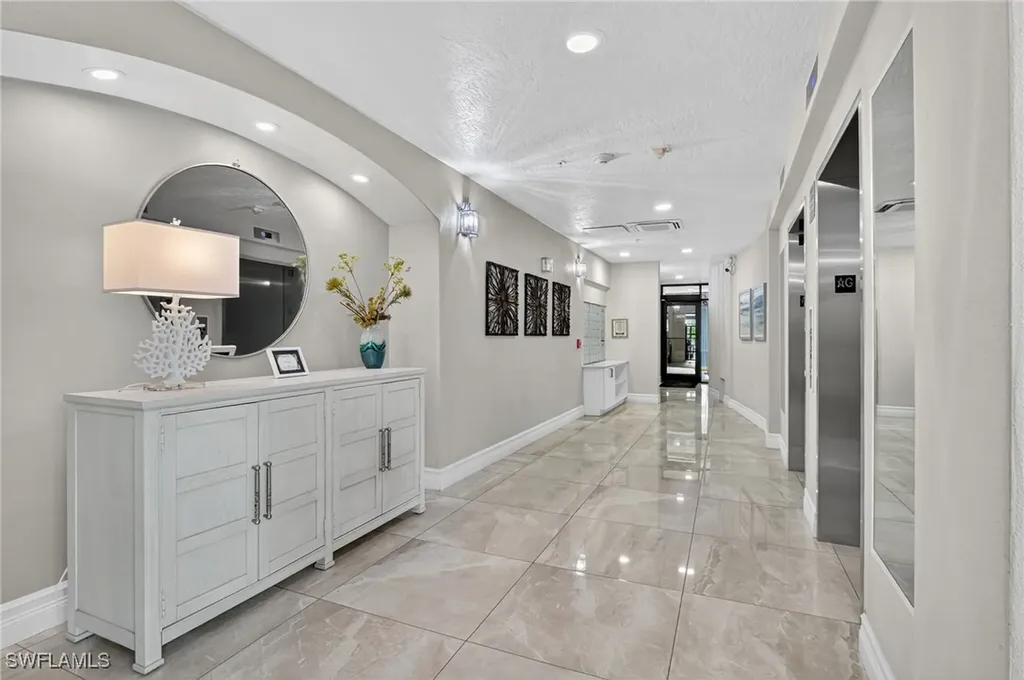 420 Cove Tower Drive Naples FL 34110