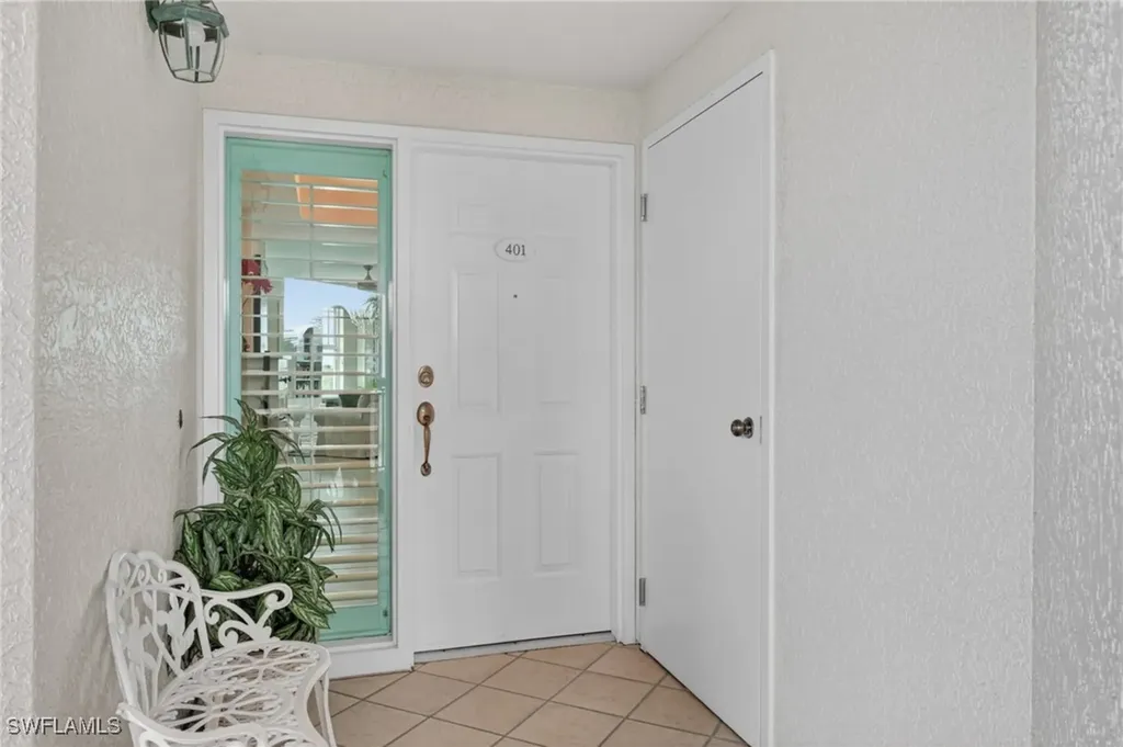420 Cove Tower Drive Naples FL 34110