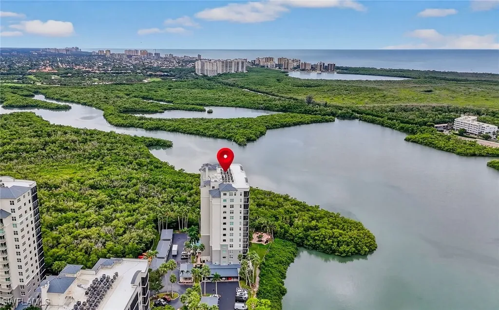 420 Cove Tower Drive Naples FL 34110
