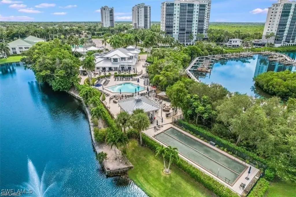420 Cove Tower Drive Naples FL 34110