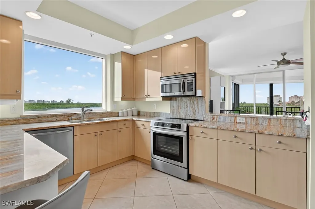 420 Cove Tower Drive Naples FL 34110